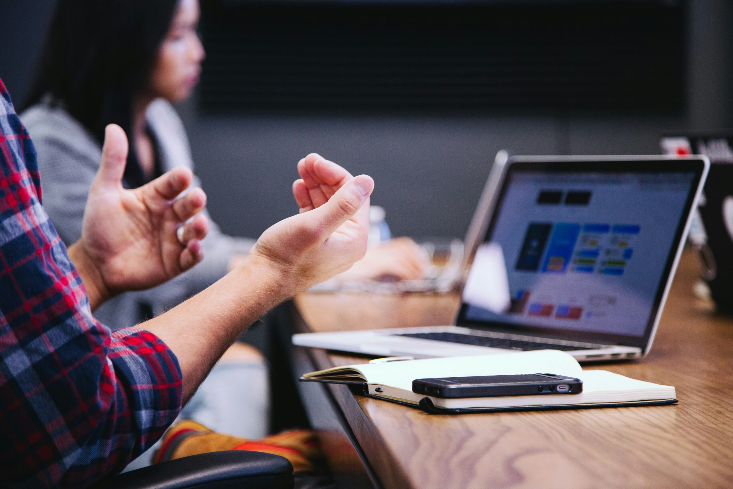 Videomarketing in der Finanzbranche: Trends und Strategien für 2025
